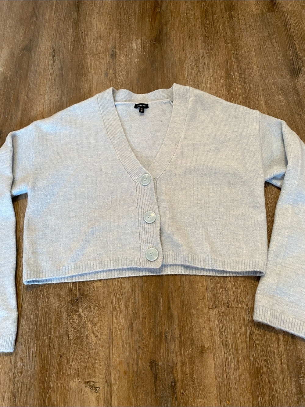 Dynamite Pale Gray Cropped V-Neck Button Cardigan